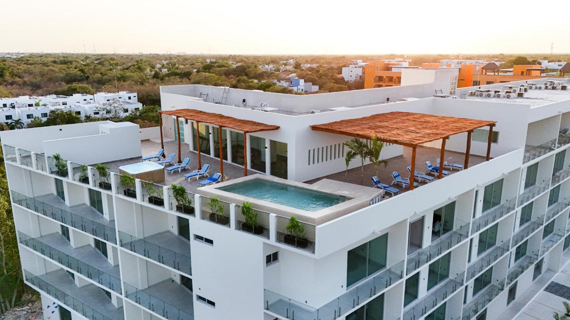 2 Bd Suite With Balcony Gym Rooftop Pool Hot Tub Playa del Carmen Exterior photo